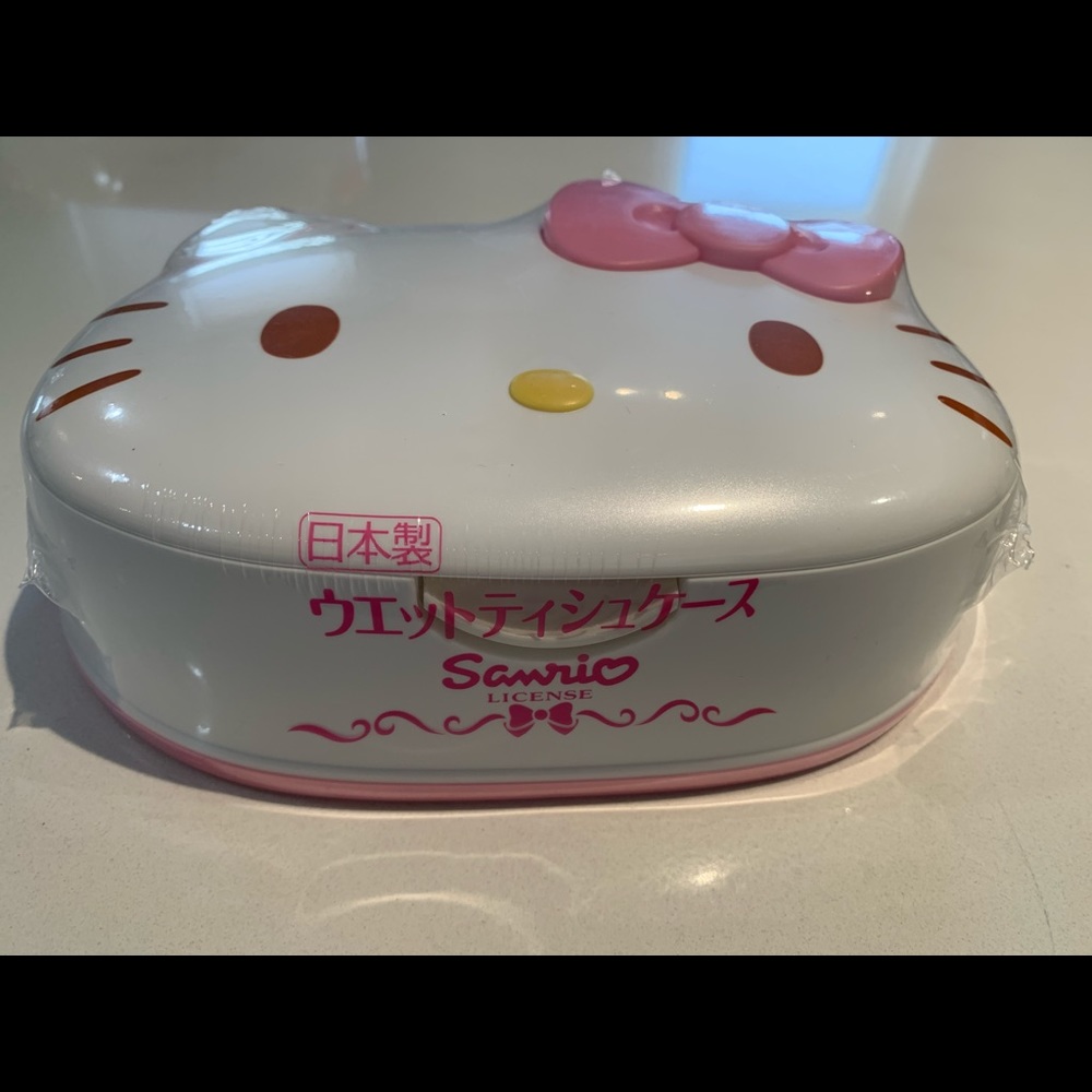 Hello Kitty cleansing wipes. Made in Japan